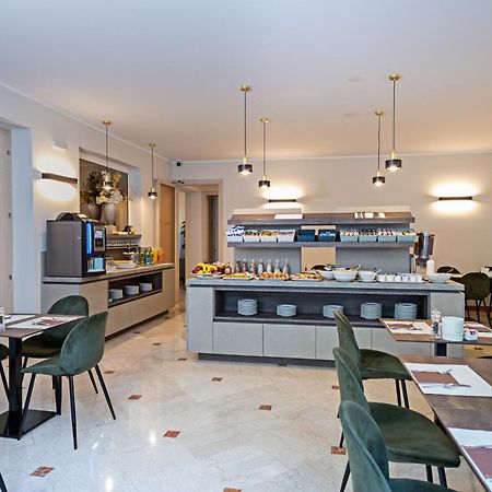 Hotel Gardenia & Villa Charme Adults Friendly 4Star Service Bardolino Bagian luar foto