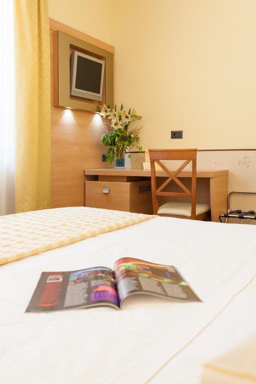 Hotel Gardenia & Villa Charme Adults Friendly 4Star Service Bardolino Bagian luar foto