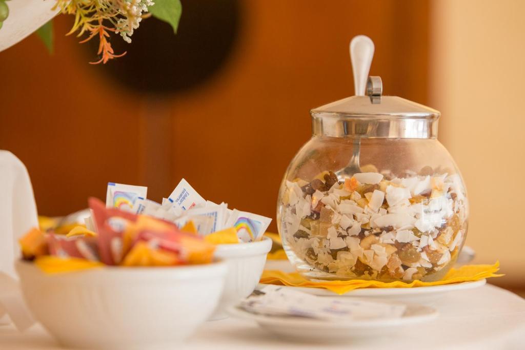 Hotel Gardenia & Villa Charme Adults Friendly 4Star Service Bardolino Bagian luar foto