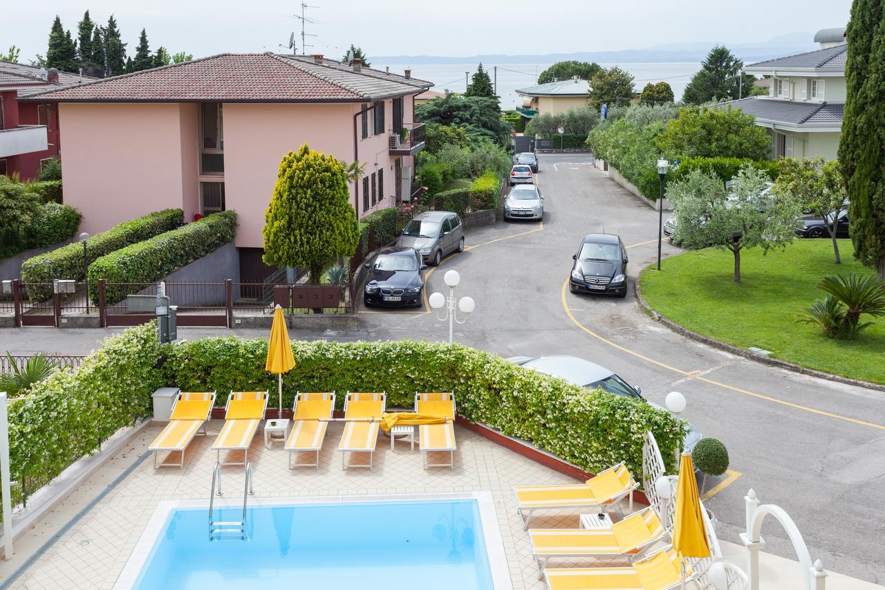Hotel Gardenia & Villa Charme Adults Friendly 4Star Service Bardolino Bagian luar foto