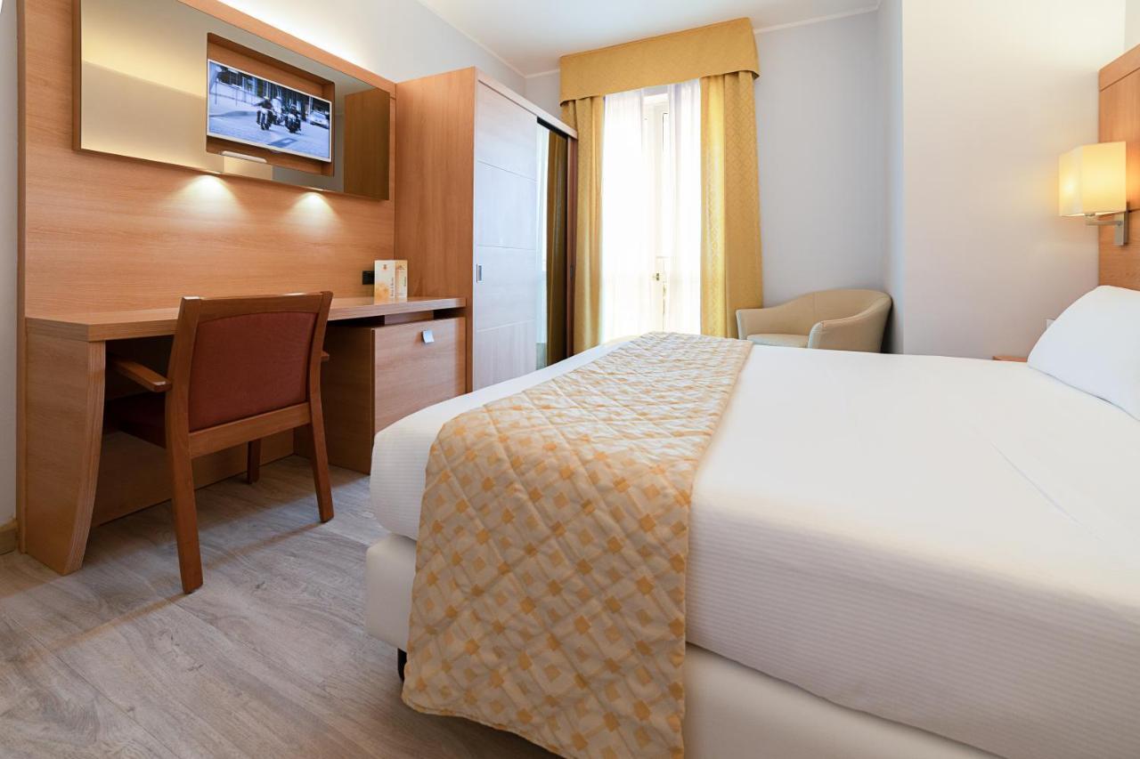 Hotel Gardenia & Villa Charme Adults Friendly 4Star Service Bardolino Bagian luar foto